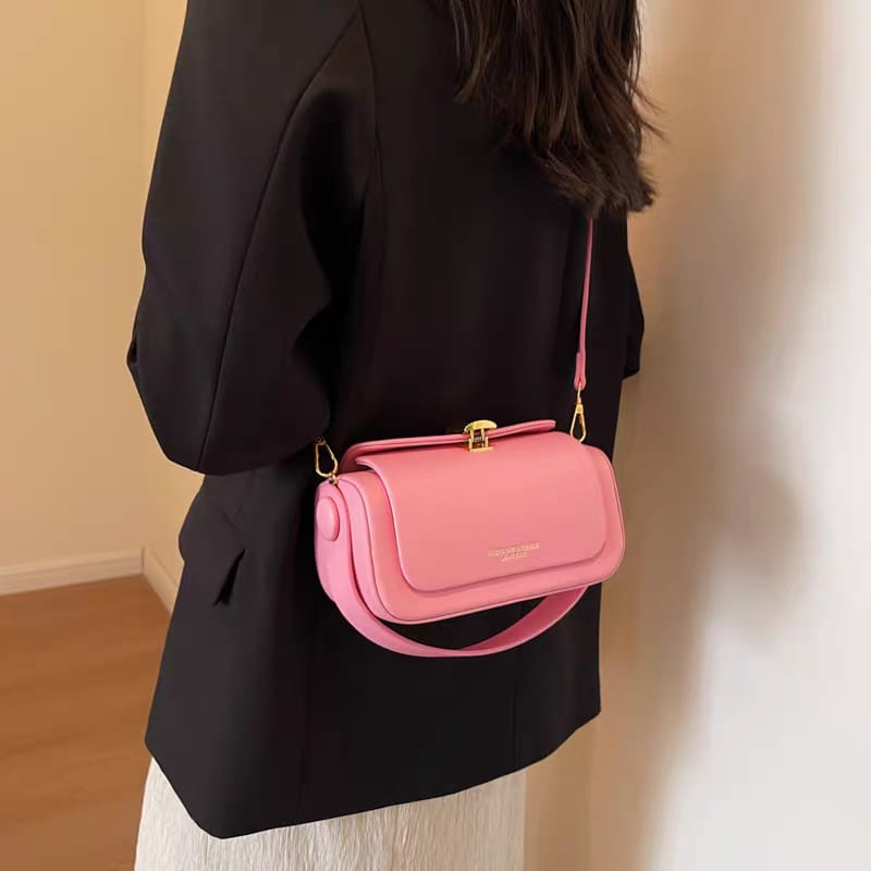 Round Edges Crossbody Bag