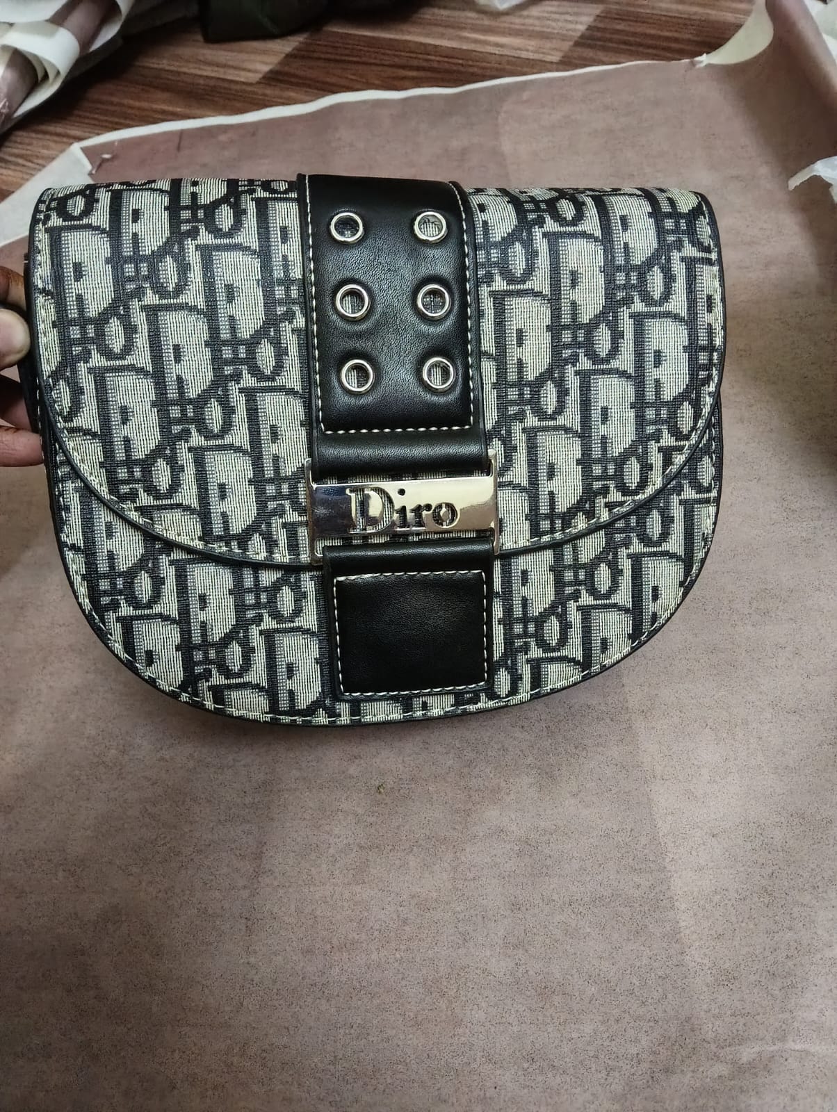 D- Shape Hand Bag