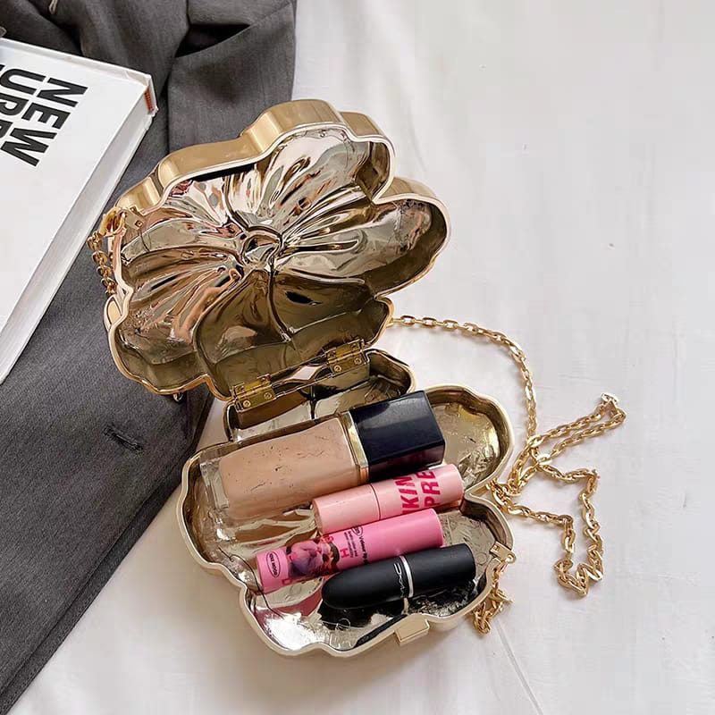 Geometric Metal Clutch