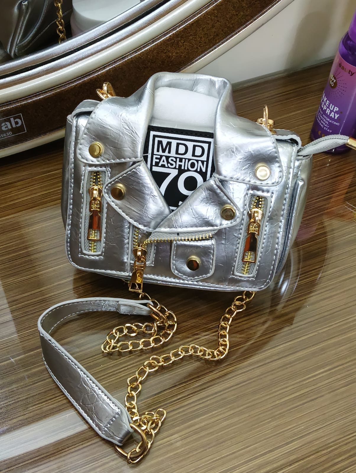 Geometric Metal Clutch